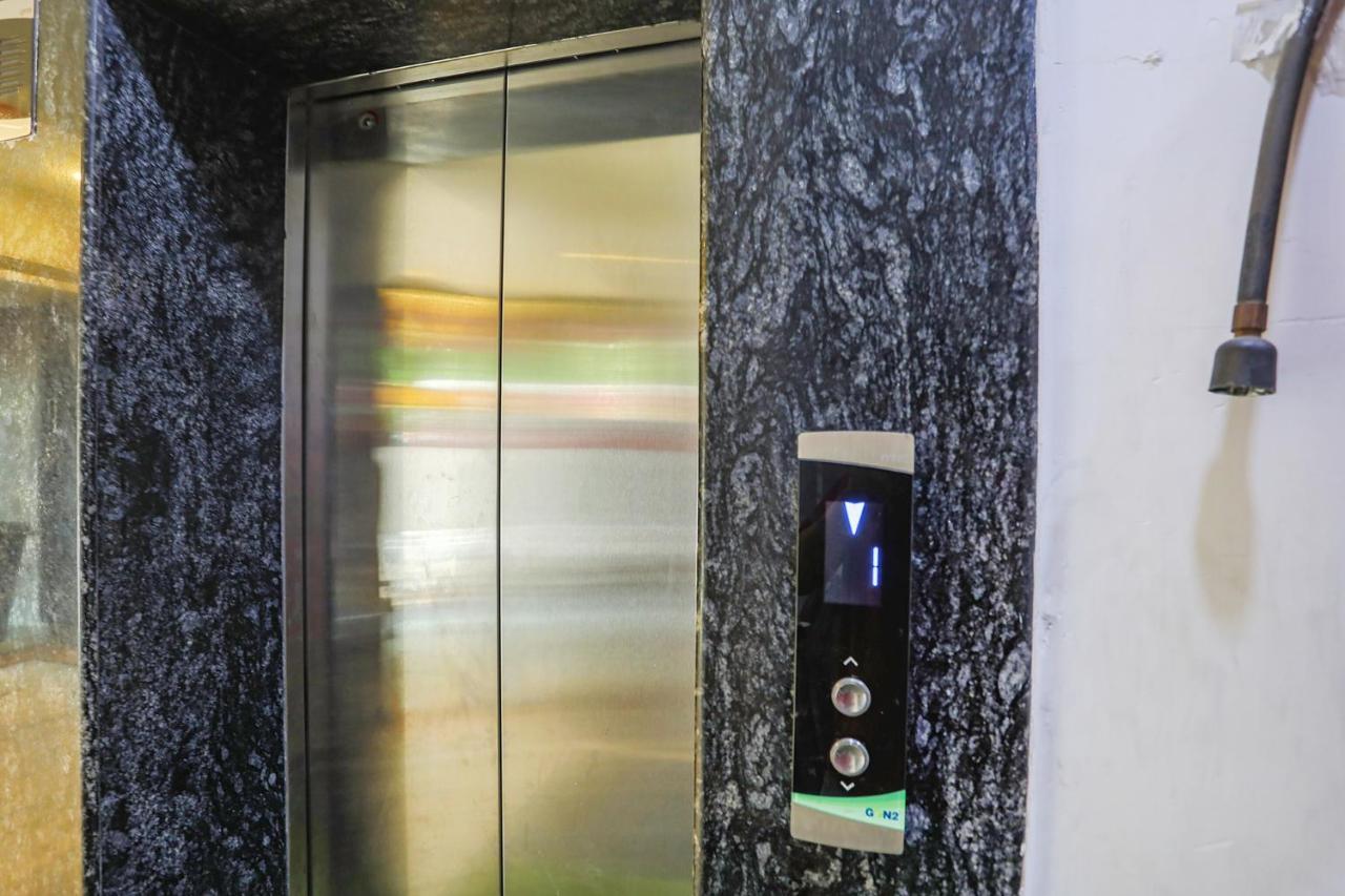 Fabhotel Naman 坎普尔 外观 照片