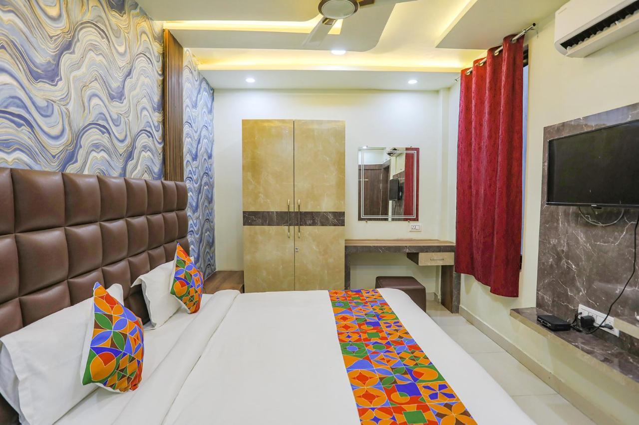 Fabhotel Naman 坎普尔 外观 照片