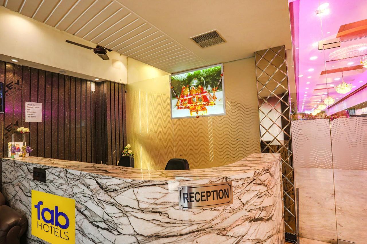 Fabhotel Naman 坎普尔 外观 照片