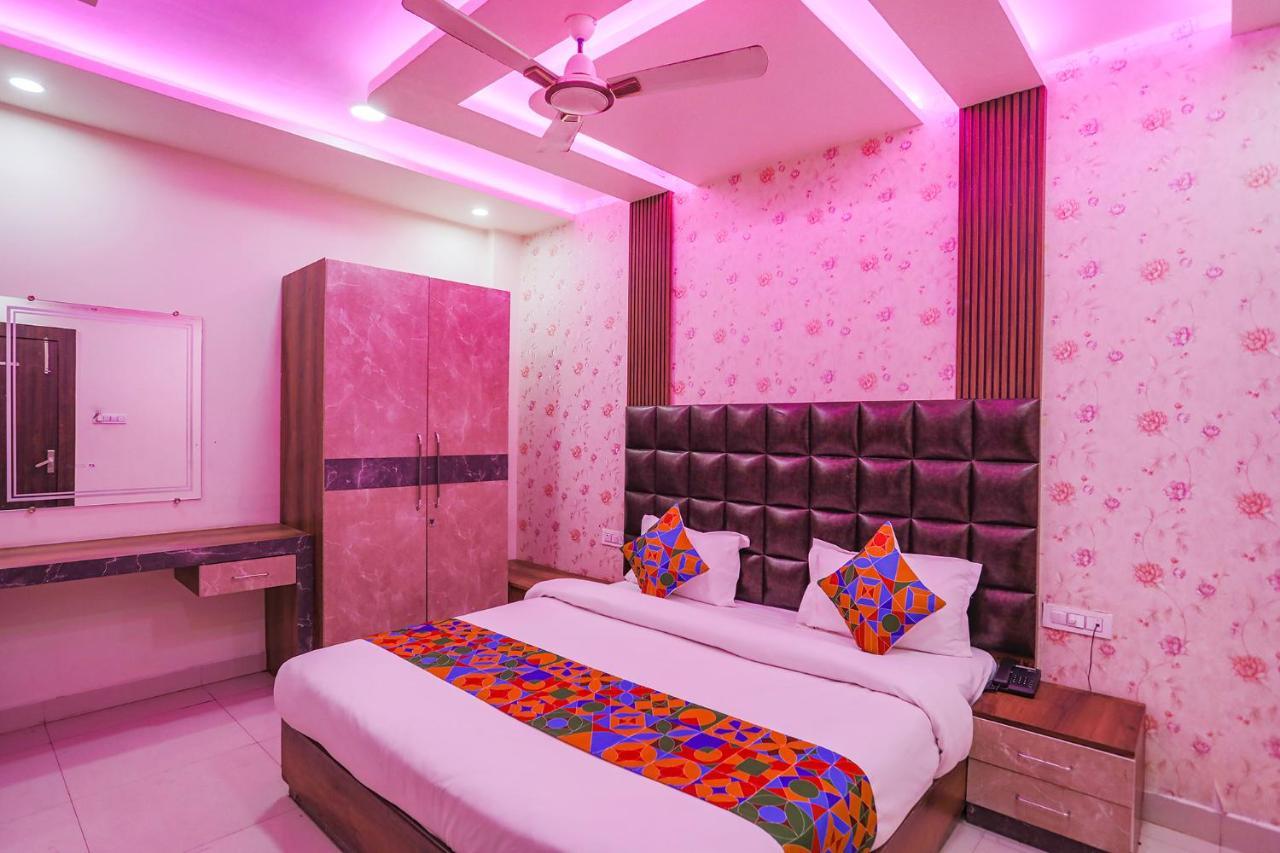Fabhotel Naman 坎普尔 外观 照片